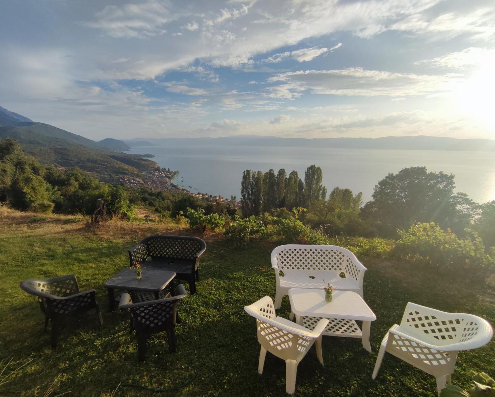 Guest House Nakjoski Elshani Екстериор снимка