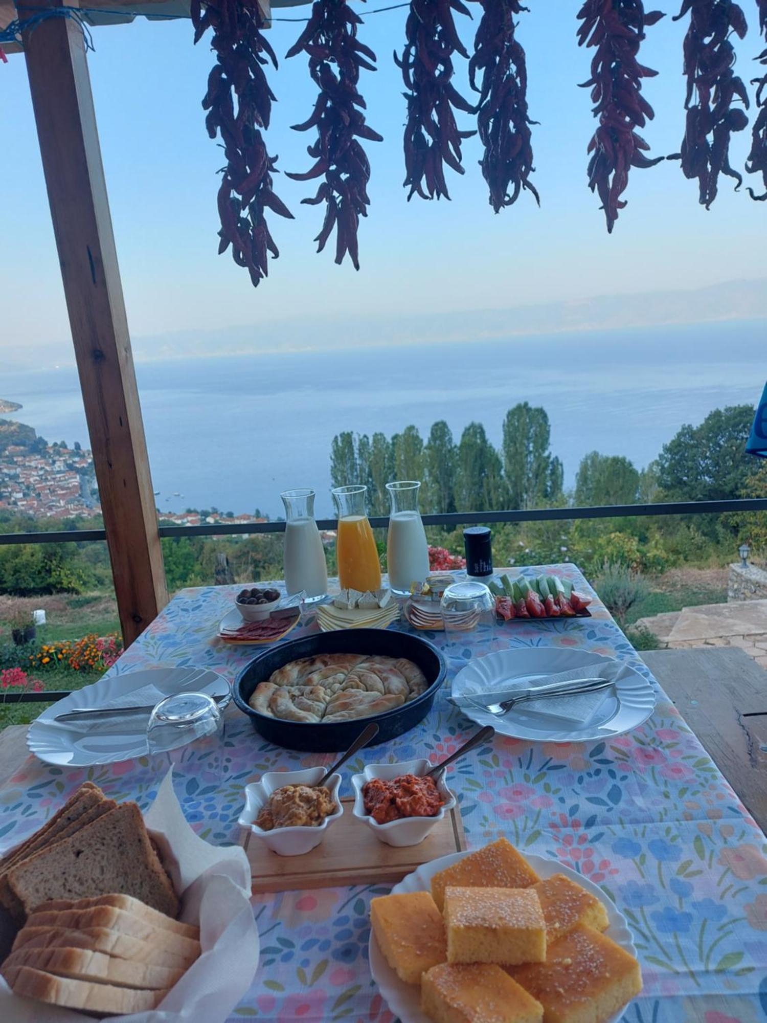 Guest House Nakjoski Elshani Екстериор снимка